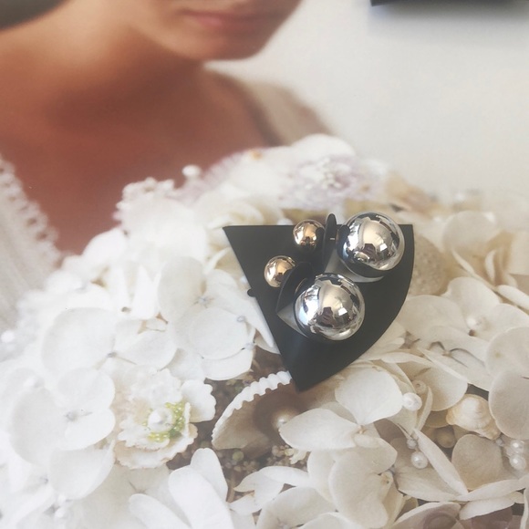 Jewelry - Beautiful silver and gold ball studded earrings